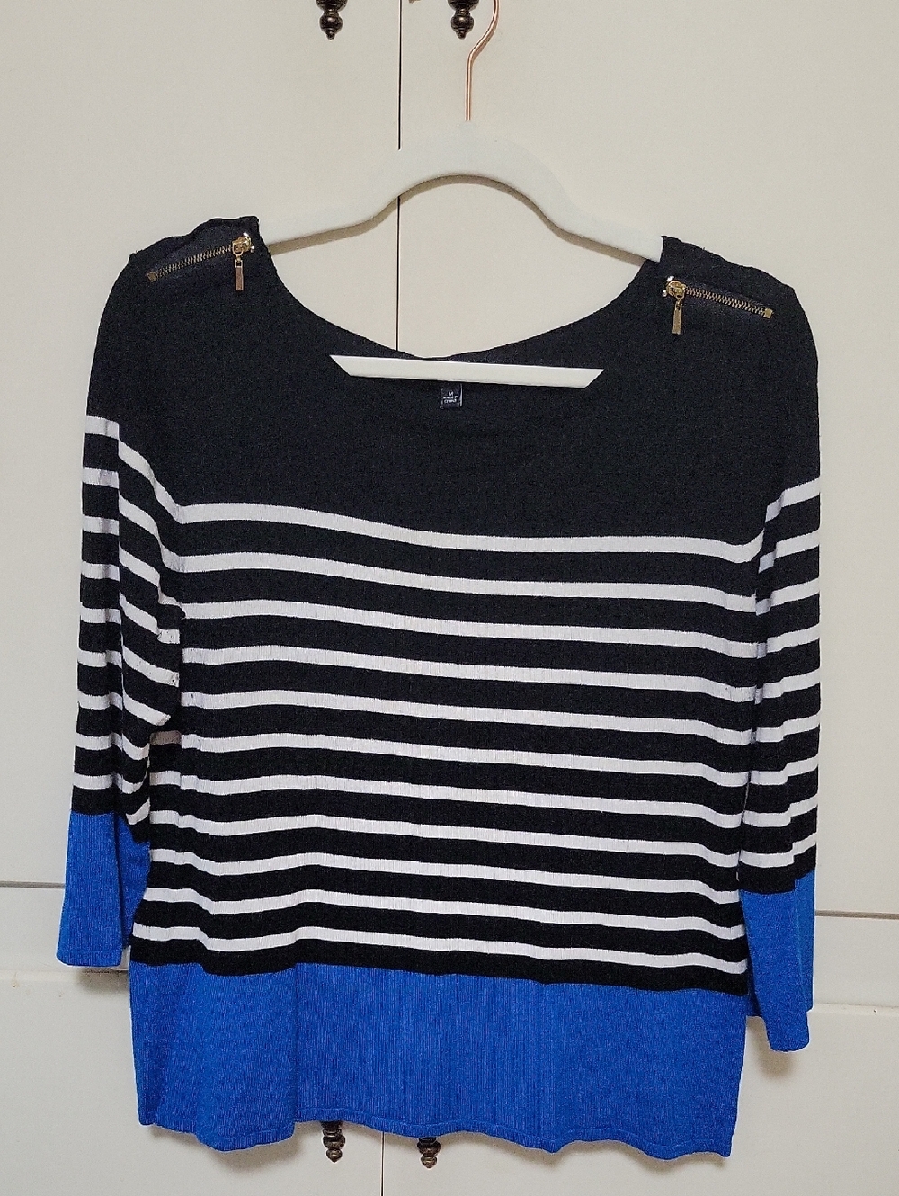 Cable & Gauge Black White Stripe Knit Top with Blue Hem